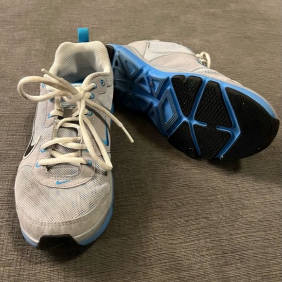 Nike  Women's Grey/Turquoise Running Shoes Size 7.5 - Picture 3 of 5